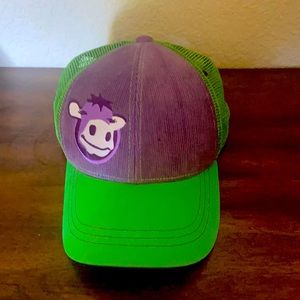 SWEET COW 🐮 Trucker Hat (one size)